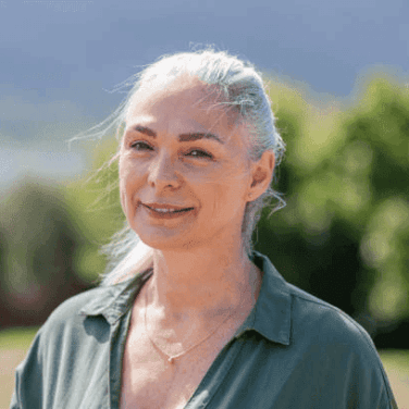 Glucorem customer sharing her experience with the daily blood sugar wellness supplement